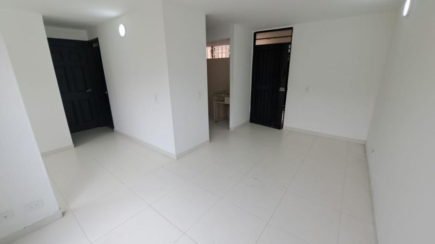 Apartamento de 2 alcobas en venta en Batallon Pichincha, Cali, 43 m² · foto 8 de 16