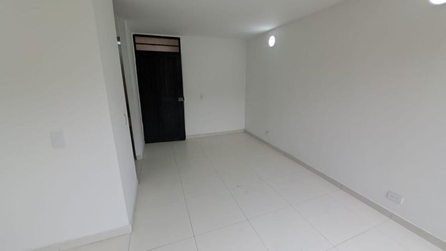 Apartamento de 2 alcobas en venta en Batallon Pichincha, Cali, 43 m² · foto 9 de 16