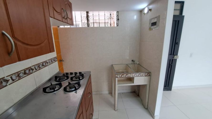 Apartamento de 2 alcobas en venta en Batallon Pichincha, Cali, 43 m² · foto 13 de 16