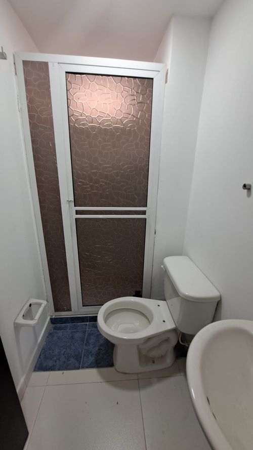 Apartamento de 2 alcobas en venta en Batallon Pichincha, Cali, 43 m² · foto 15 de 16