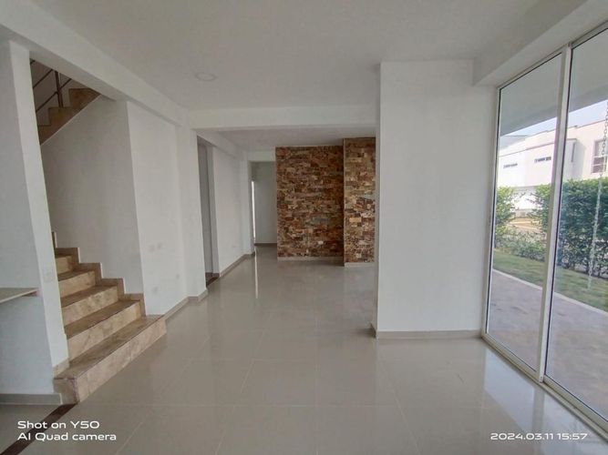 Casa de 5 alcobas en venta en Simon Bolivar, Jamundí, 350 m² · foto 3 de 24