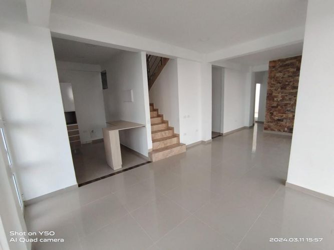 Casa de 5 alcobas en venta en Simon Bolivar, Jamundí, 350 m² · foto 5 de 24