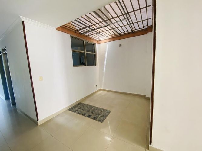 Apartamento de 3 alcobas en venta en Prados Del Limonar, Cali, 112 m² · foto 12 de 24