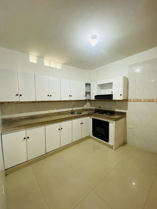 Apartamento de 3 alcobas en venta en Prados Del Limonar, Cali, 112 m² · foto 20 de 24