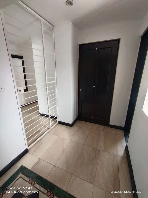 Apartamento de 5 alcobas en venta en Santa Teresita, Cali, 240 m² · foto 3 de 24