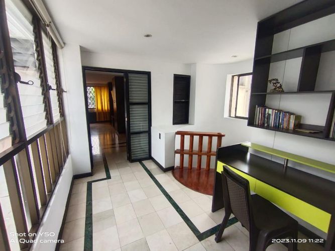 Apartamento de 5 alcobas en venta en Santa Teresita, Cali, 240 m² · foto 16 de 24