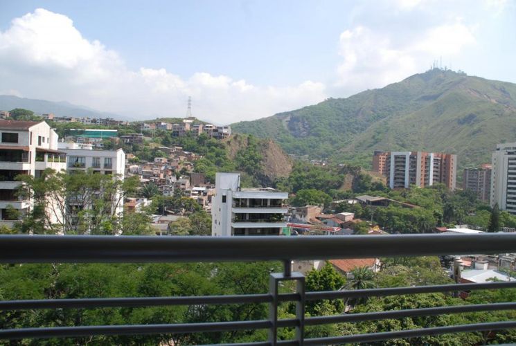 Apartamento de 5 alcobas en venta en Santa Teresita, Cali, 240 m² · foto 22 de 24