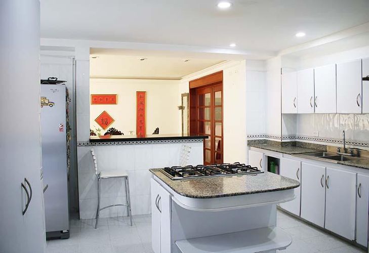 Apartamento de 4 alcobas en venta en Centenario, Cali, 240 m² · foto 15 de 17