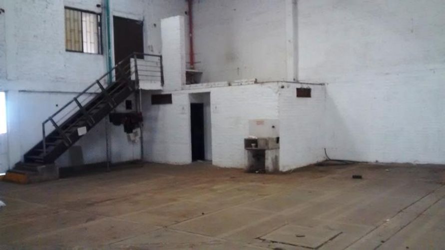 Bodega en venta en La Esmeralda, Cali, 1250 m² · foto 5 de 9