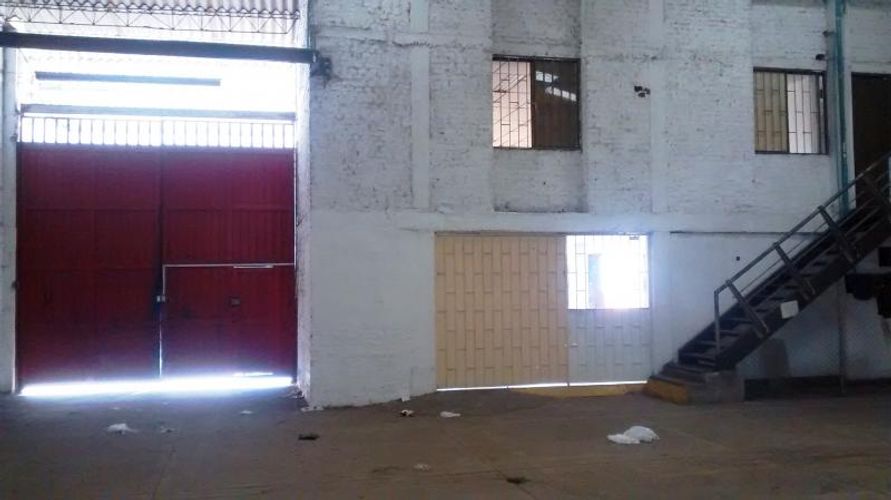 Bodega en venta en La Esmeralda, Cali, 1250 m² · foto 6 de 9