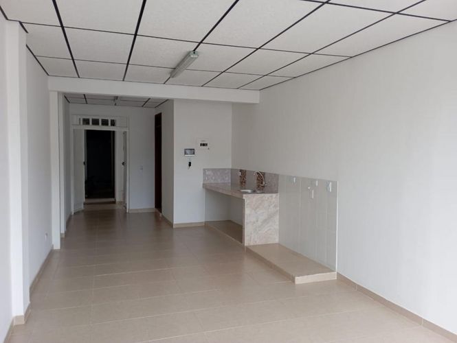 Local en arriendo en Guayaquil, Cali, 290 m² · foto 18 de 21
