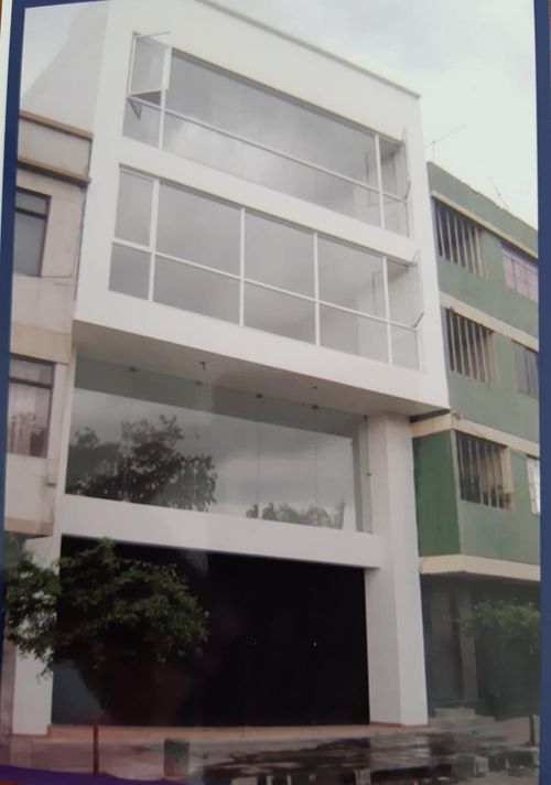 Edificio en arriendo en Los Libertadores, Cali, 1484 m² · foto 2 de 8
