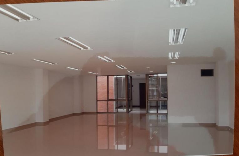 Edificio en arriendo en Los Libertadores, Cali, 1484 m² · foto 5 de 8