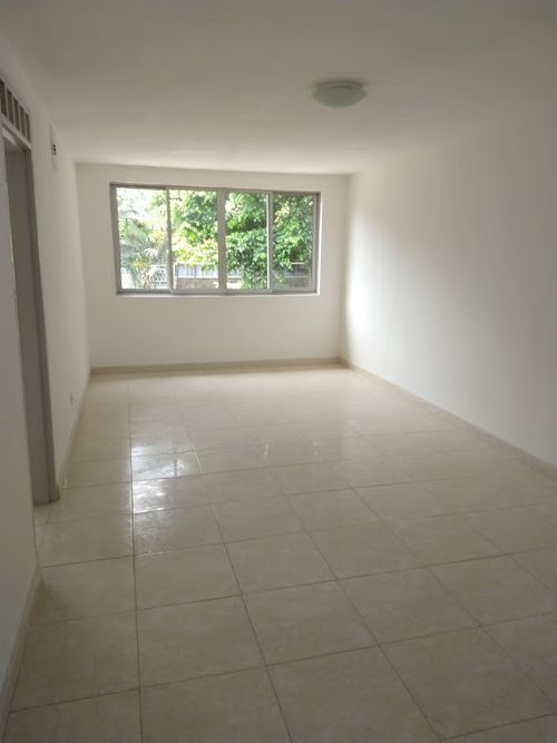 Casa de 12 alcobas en venta en Aranjuez, Cali, 602 m² · foto 3 de 19