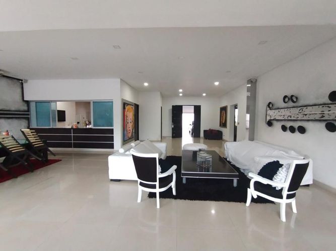 Casa de 7 alcobas en venta en Ciudad Jardin, Cali, 1250 m² · foto 9 de 18
