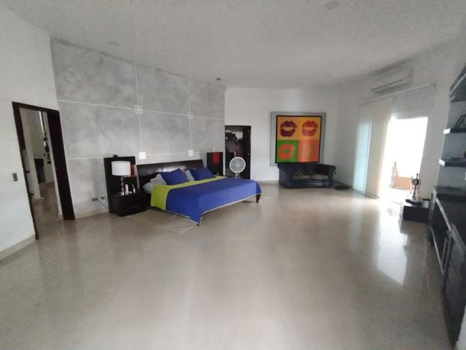 Casa de 7 alcobas en venta en Ciudad Jardin, Cali, 1250 m² · foto 12 de 18