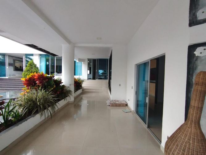 Casa de 7 alcobas en venta en Ciudad Jardin, Cali, 1250 m² · foto 13 de 18