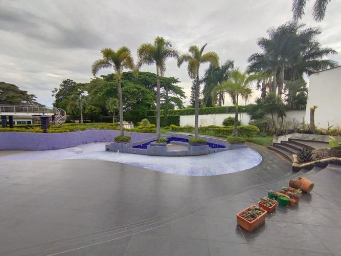 Casa de 7 alcobas en venta en Ciudad Jardin, Cali, 1250 m² · foto 16 de 18