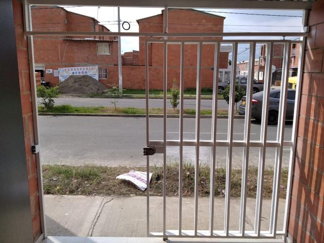 Local en arriendo en Simon Bolivar, Jamundí, 9 m² · foto 5 de 7