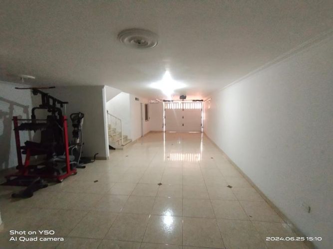 Casa de 6 alcobas en venta en Caney, Cali, 450 m² · foto 2 de 22