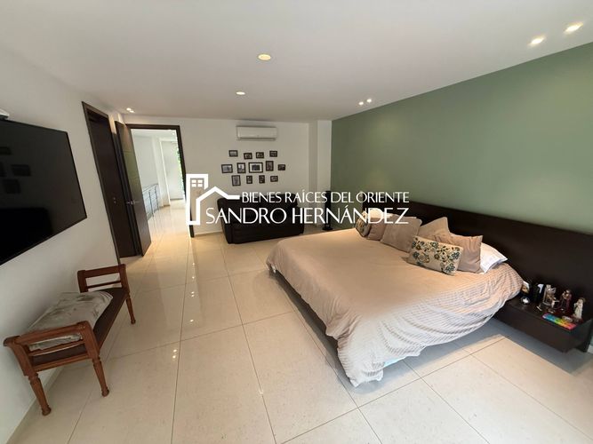 Casa de 5 alcobas en venta en Menzuly, Piedecuesta, 1103 m² · foto 11 de 24