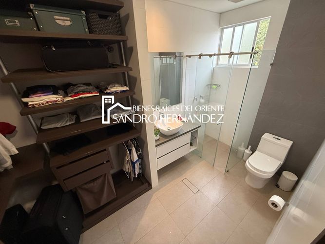 Casa de 5 alcobas en venta en Menzuly, Piedecuesta, 1103 m² · foto 16 de 24
