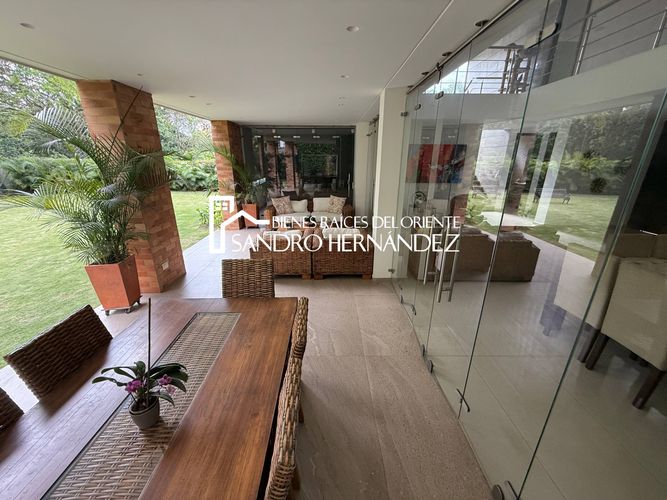 Casa de 5 alcobas en venta en Menzuly, Piedecuesta, 1103 m² · foto 8 de 24