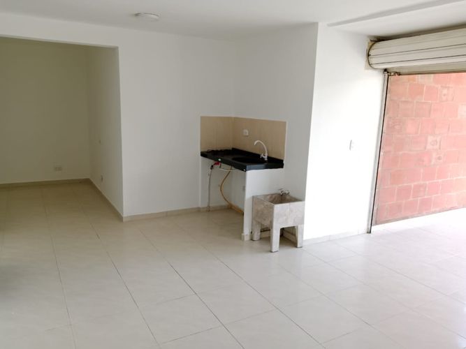 Local en arriendo en Juan De Ampudia, Jamundí, 32 m² · foto 6 de 8