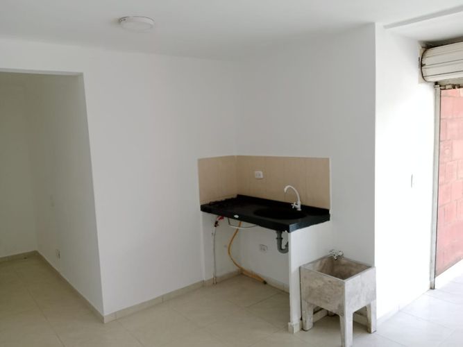 Local en arriendo en Juan De Ampudia, Jamundí, 32 m² · foto 7 de 8