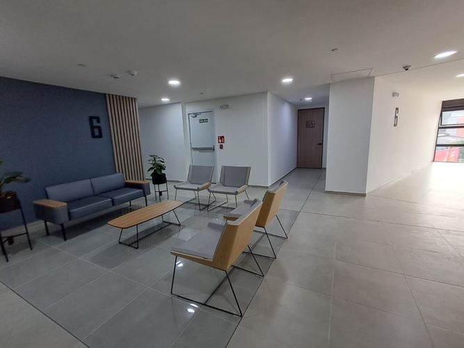 Oficina en arriendo en Perpetuo Socorro, Medellín, 25 m² · foto 3 de 14