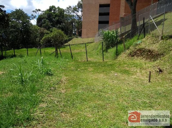 Lote en venta en Loma De Las Brujas, Envigado, 1254 m² · foto 2 de 12