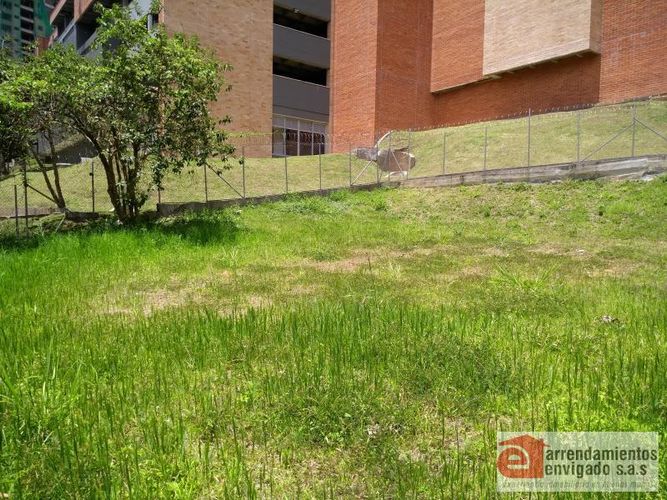 Lote en venta en Loma De Las Brujas, Envigado, 1254 m² · foto 3 de 12