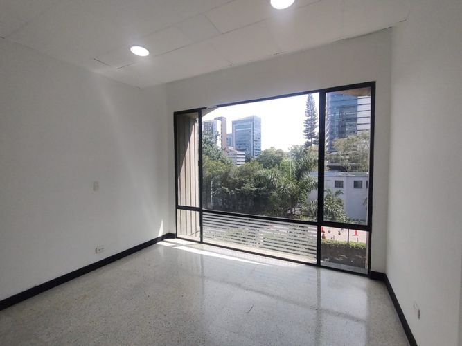 Local en arriendo en Milla De Oro, Medellín, 35 m² · foto 3 de 6