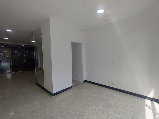 Local en arriendo en Milla De Oro, Medellín, 35 m² · foto 4 de 6