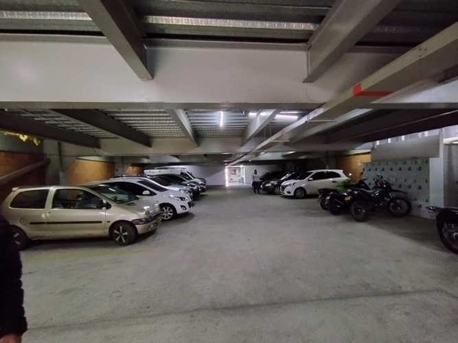 Bodega en arriendo en Alto Del Medio, Rionegro, 500 m² · foto 2 de 5
