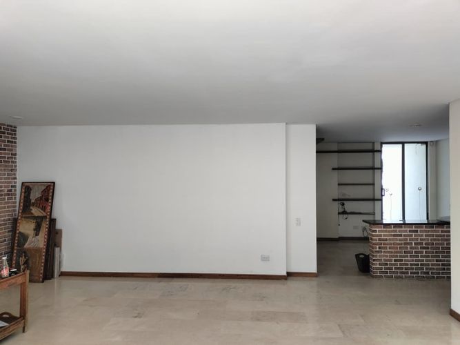 Apartamento de 3 alcobas en venta en Las Lomas, Medellín, 137 m² · foto 3 de 20