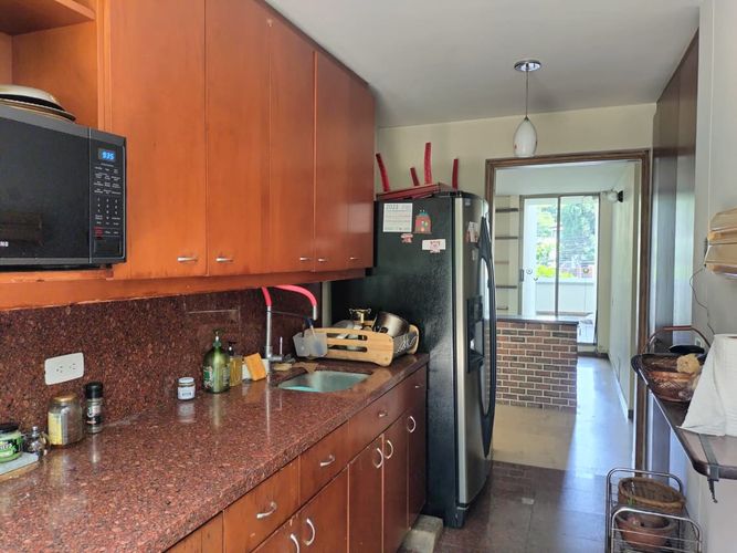 Apartamento de 3 alcobas en venta en Las Lomas, Medellín, 137 m² · foto 5 de 20