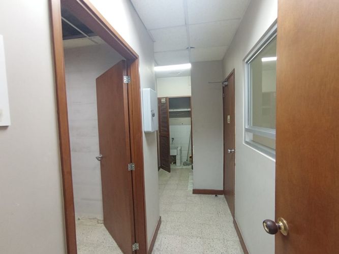 Local en arriendo en El Chagualo, Medellín, 139 m² · foto 14 de 16