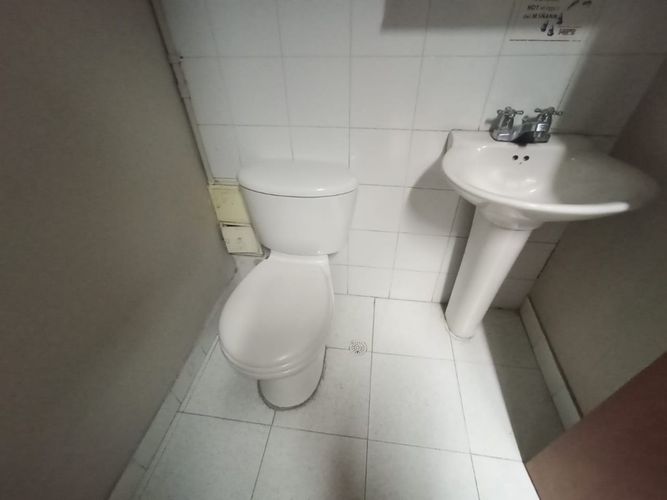Local en arriendo en El Chagualo, Medellín, 139 m² · foto 15 de 16