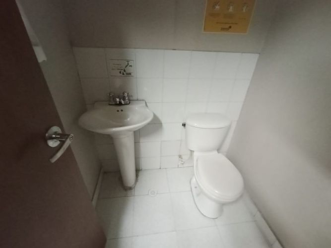 Local en arriendo en El Chagualo, Medellín, 139 m² · foto 16 de 16
