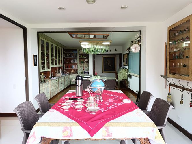 Apartamento de 4 alcobas en venta en El Poblado, Medellín, 400 m² · foto 9 de 20
