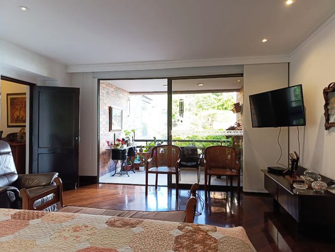 Apartamento de 4 alcobas en venta en El Poblado, Medellín, 400 m² · foto 15 de 20
