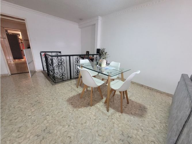 Casa de 7 alcobas en venta en La Cabaña, Armenia, 470 m² · foto 4 de 24
