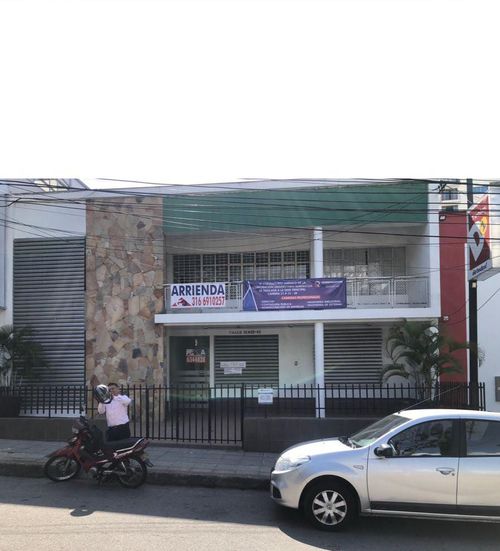 Casa en venta en Antonia Santos Centro, Bucaramanga, 675 m² · foto 2 de 2
