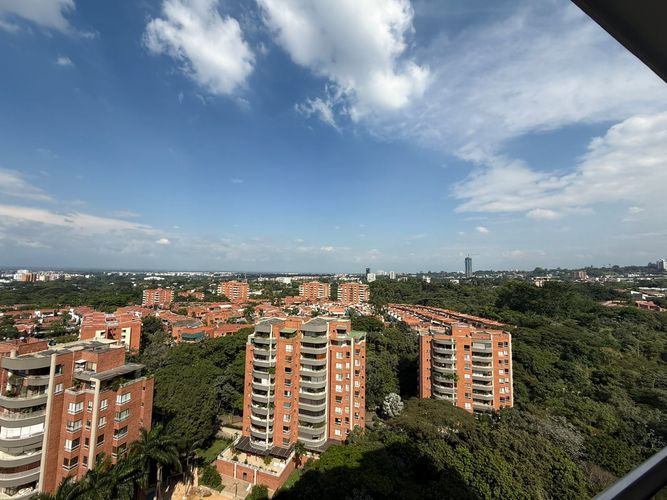 Apartamento de 3 alcobas en venta en Ciudad Jardin, Cali, 164 m² · foto 15 de 20