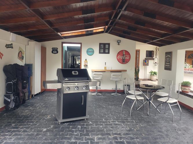 Casa de 5 alcobas en venta en Sotileza, Bogotá, 264 m² · foto 3 de 19