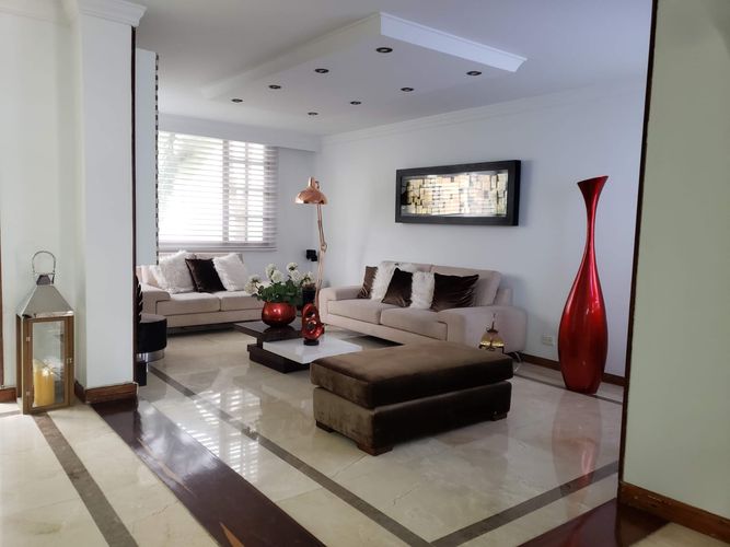 Casa de 5 alcobas en venta en Sotileza, Bogotá, 264 m² · foto 6 de 19