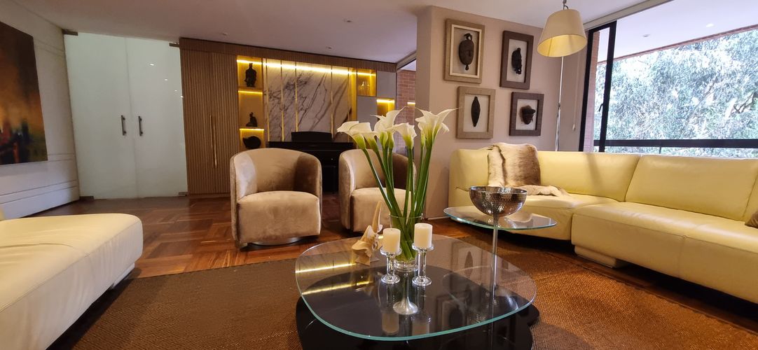 Apartamento de 3 alcobas en venta en Sierras Del Moral, Bogotá, 209 m² · foto 4 de 23