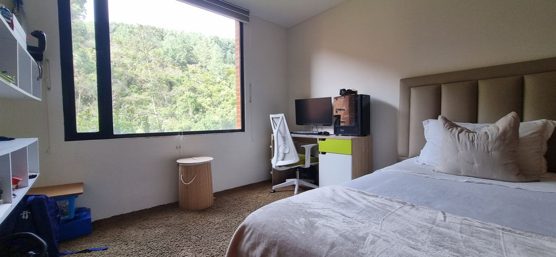 Apartamento de 3 alcobas en venta en Sierras Del Moral, Bogotá, 209 m² · foto 19 de 23