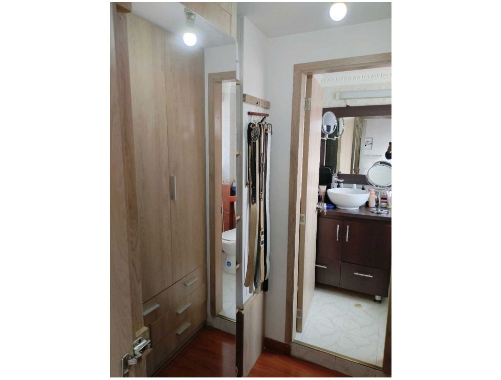 Casa en venta en Cedritos, Bogotá · foto 3 de 19